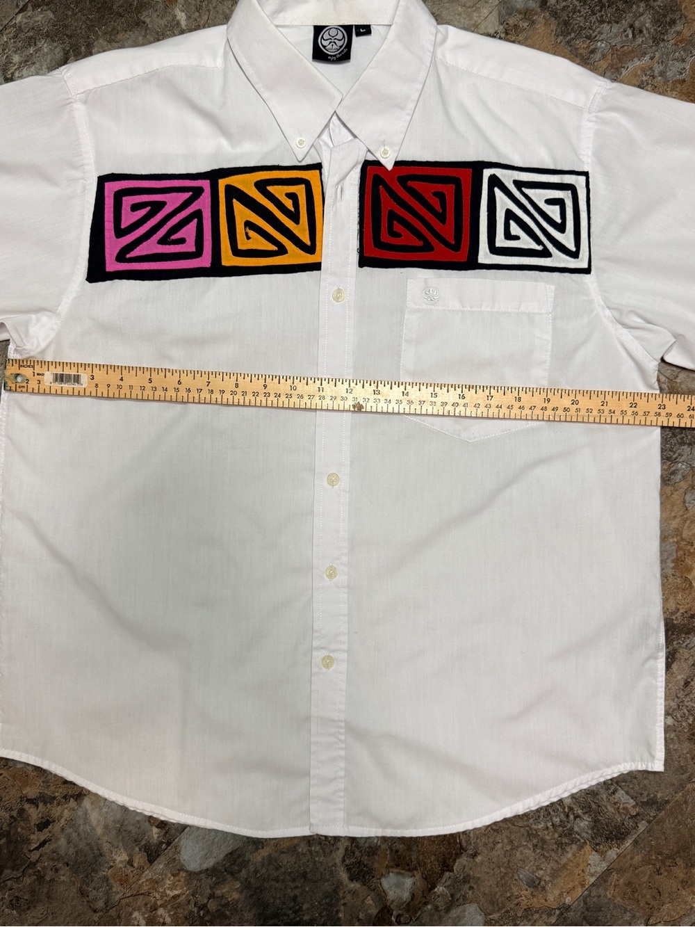 HIC Hawaii Island Creations  Button-Up Short Sleeve Shirt with Color Block Motif - Picture 6 of 9